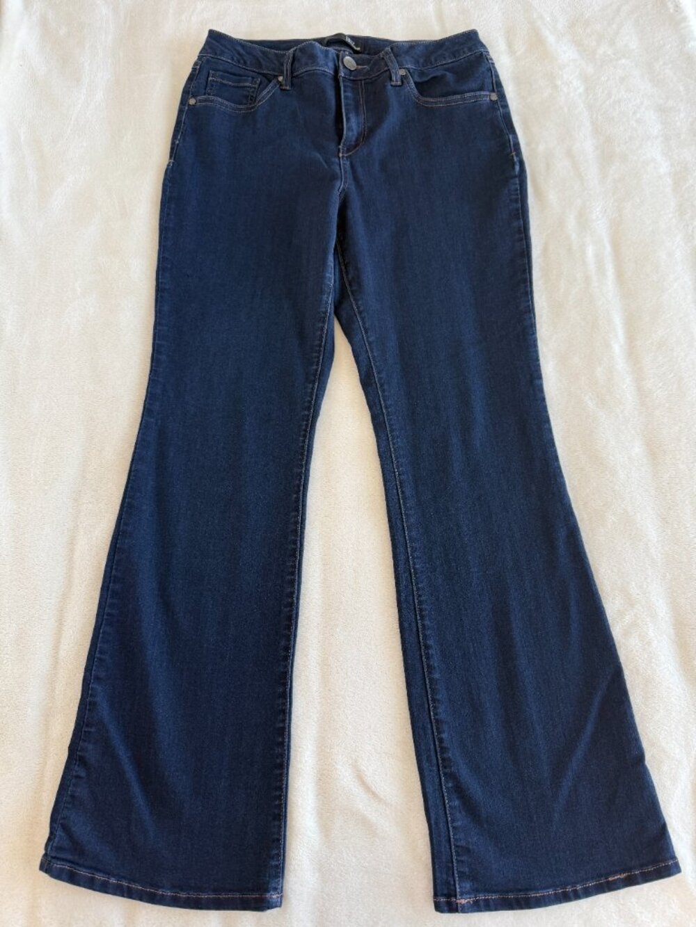 1822 Denim Women’s Size 12 Dark Wash Flare Jeans Stretch